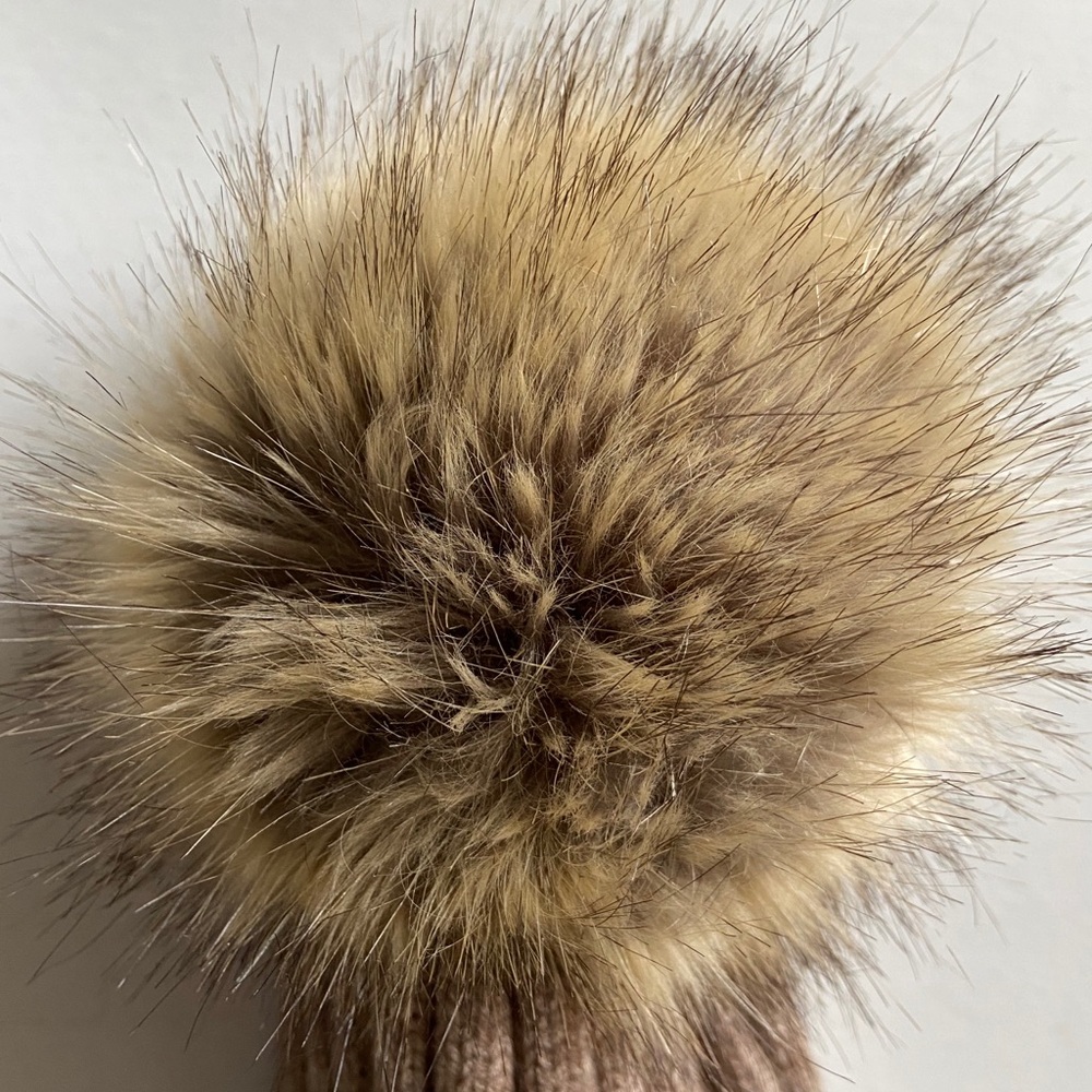 Norla knitted hat. - Picture 6 of 8